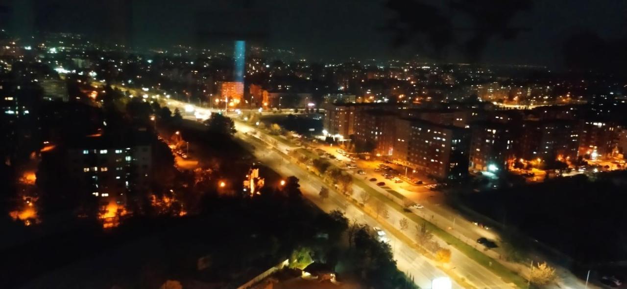 18Th & 16H Floor Secure Luxury Condos With Pool & Fitness Included In Price Skopje Ngoại thất bức ảnh