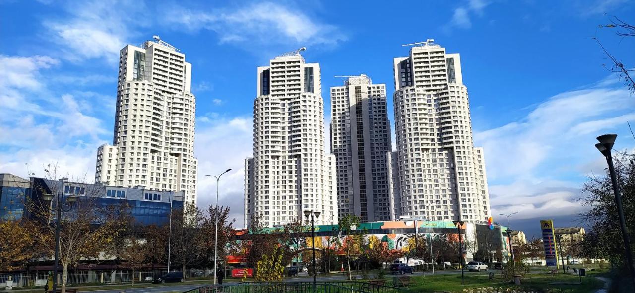 18Th & 16H Floor Secure Luxury Condos With Pool & Fitness Included In Price Skopje Ngoại thất bức ảnh