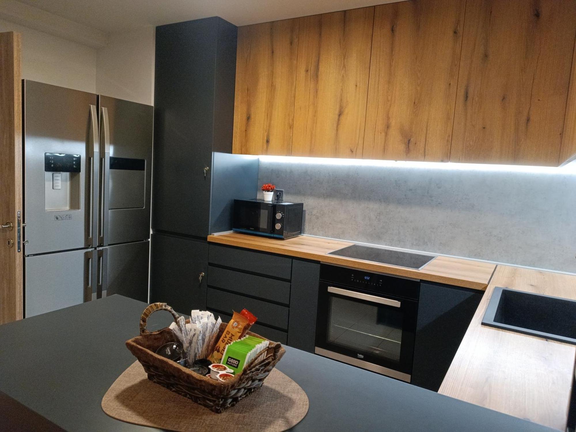 18Th & 16H Floor Secure Luxury Condos With Pool & Fitness Included In Price Skopje Ngoại thất bức ảnh