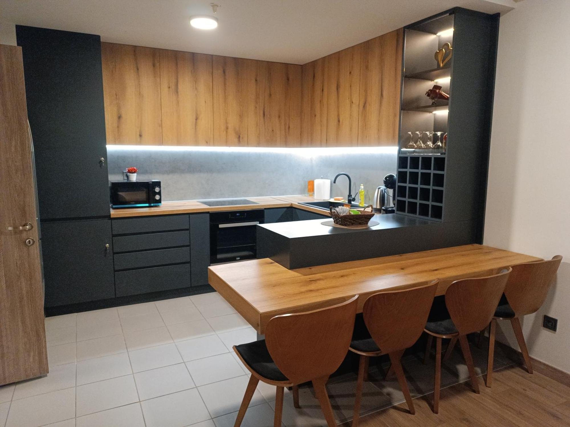 18Th & 16H Floor Secure Luxury Condos With Pool & Fitness Included In Price Skopje Ngoại thất bức ảnh