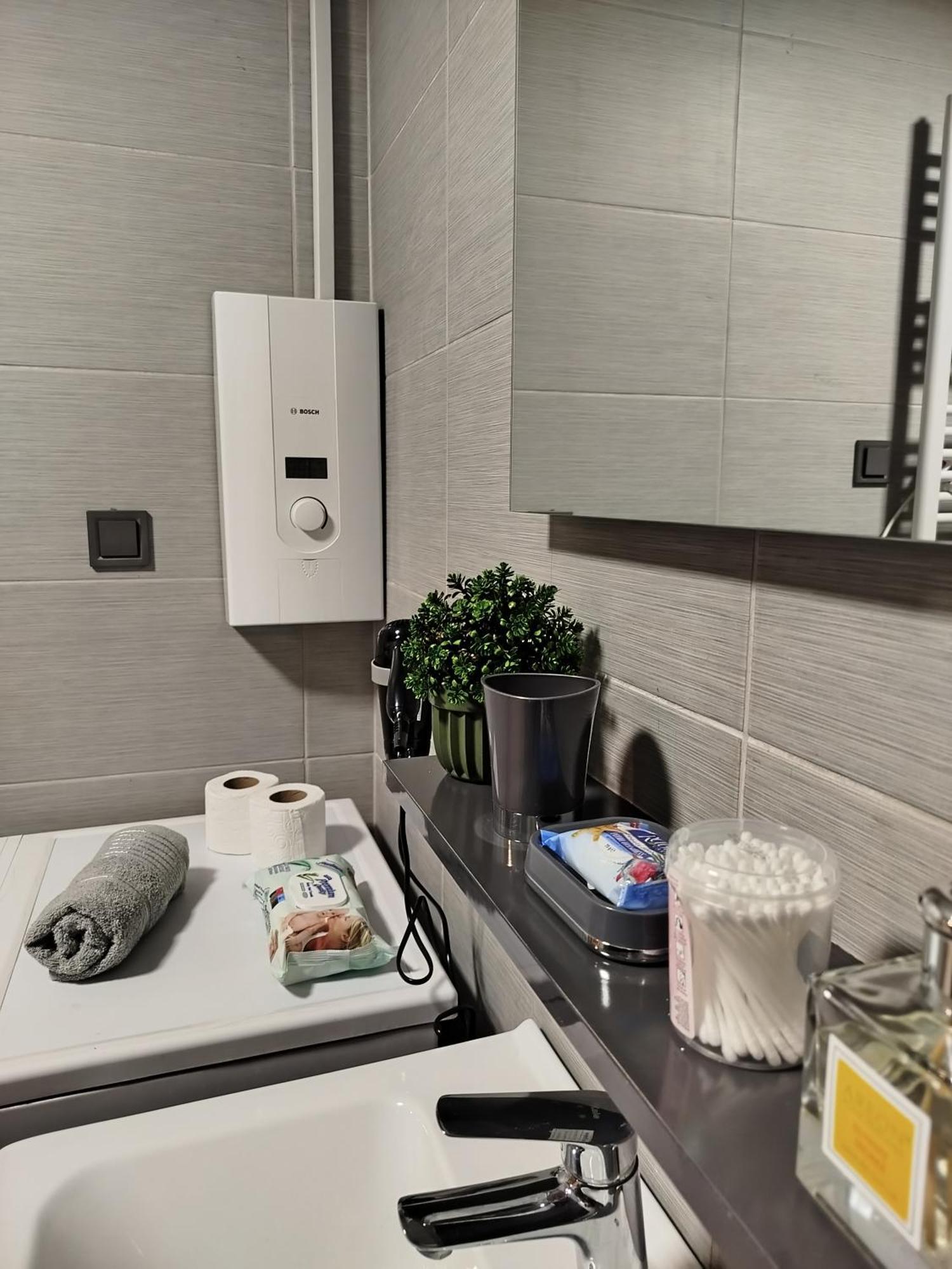 18Th & 16H Floor Secure Luxury Condos With Pool & Fitness Included In Price Skopje Ngoại thất bức ảnh