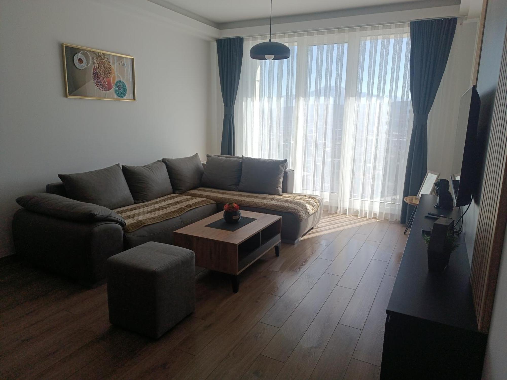 18Th & 16H Floor Secure Luxury Condos With Pool & Fitness Included In Price Skopje Ngoại thất bức ảnh